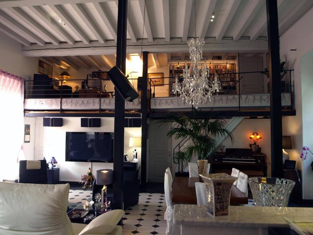 ベルリーヴ・シュル・アリエ L'Orangerie Bed & Breakfast エクステリア 写真