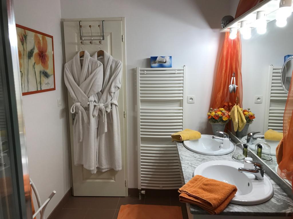 ベルリーヴ・シュル・アリエ L'Orangerie Bed & Breakfast エクステリア 写真