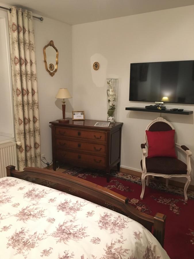 ベルリーヴ・シュル・アリエ L'Orangerie Bed & Breakfast エクステリア 写真